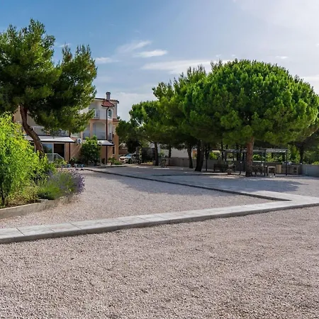 Sum Mora 3 By Interhome Apartamento Vir