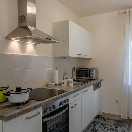 Sum Mora 3 By Interhome Vir